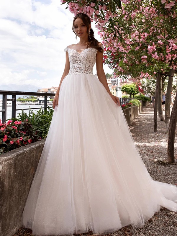 A-Line/Princess Tulle Applique Bateau Sleeveless Court Train Wedding Dresses 972