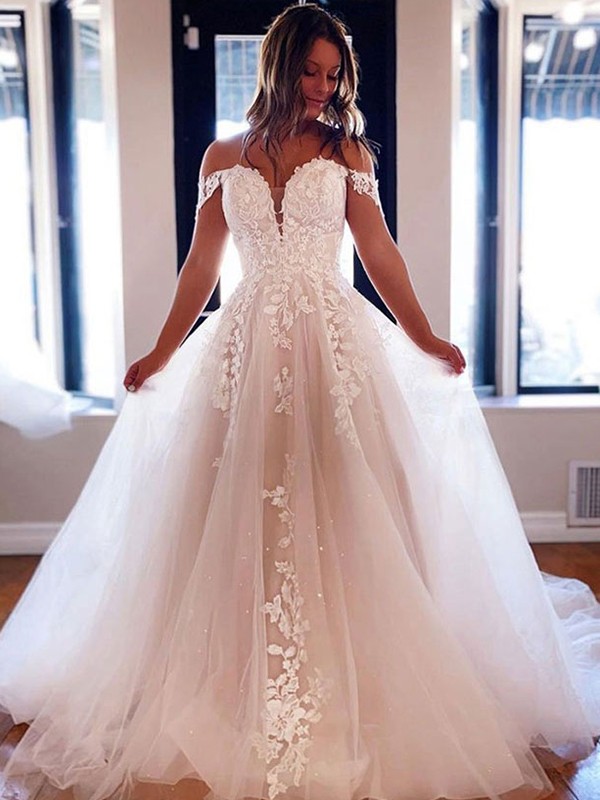 A-Line/Princess Tulle Applique Off-the-Shoulder Sleeveless Court Train Wedding Dresses 980