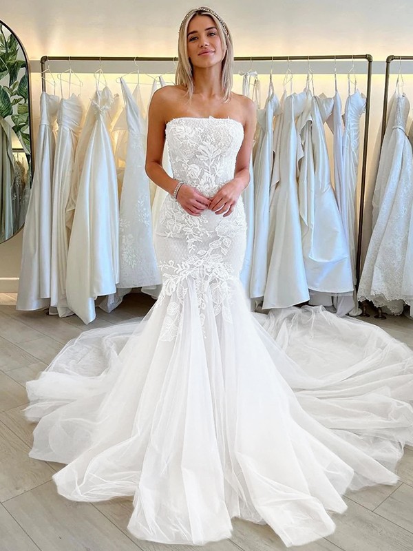 Trumpet/Mermaid Tulle Applique Strapless Sleeveless Cathedral Train Wedding Dresses 1717