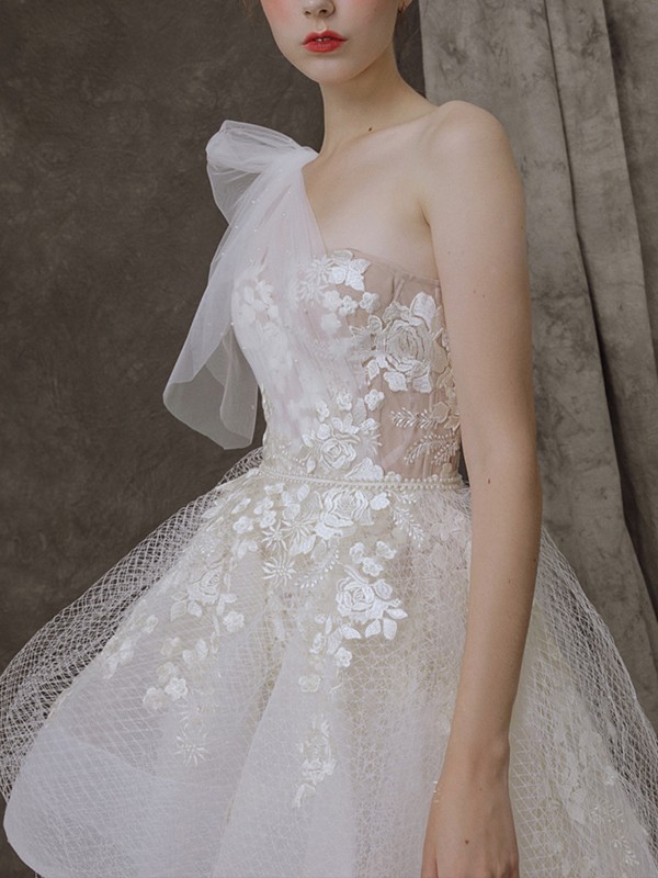 A-Line/Princess Tulle Lace One-Shoulder Sleeveless Asymmetrical Wedding Dresses(With Pants) 1053