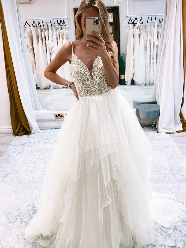 A-Line/Princess Tulle Applique V-neck Sleeveless Court Train Wedding Dresses 1022