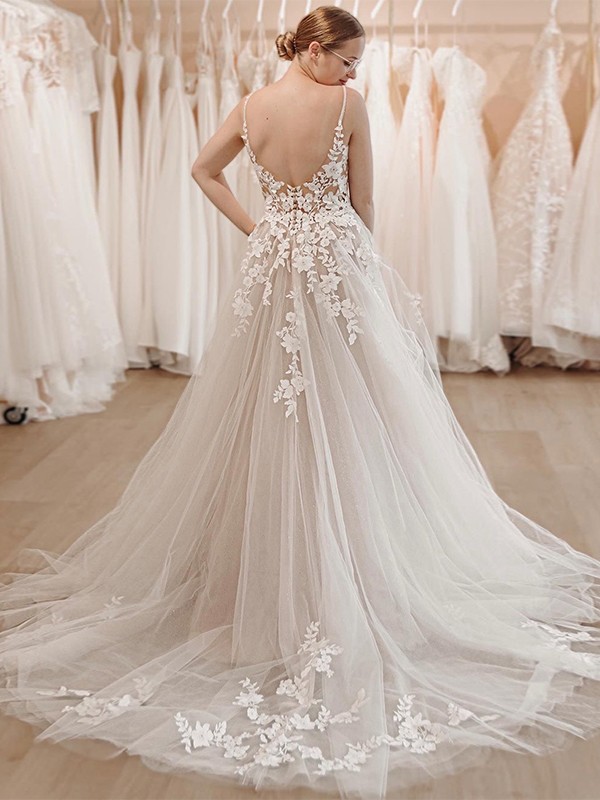 A-Line/Princess Tulle Applique V-neck Sleeveless Court Train Wedding Dresses 1023