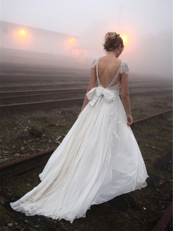 A-Line/Princess V-neck Sweep/Brush Train Sleeveless Lace Chiffon Wedding Dresses 1160