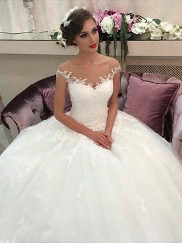 Ball Gown Off-the-Shoulder Court Train Tulle Sleeveless Wedding Dresses 1206