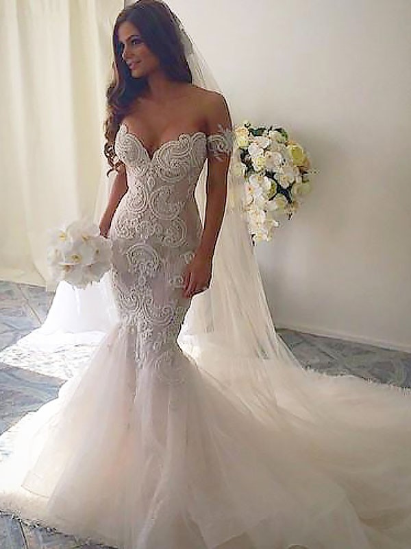 Trumpet/Mermaid Chapel Train Off-the-Shoulder Tulle Sleeveless Wedding Dresses 1553