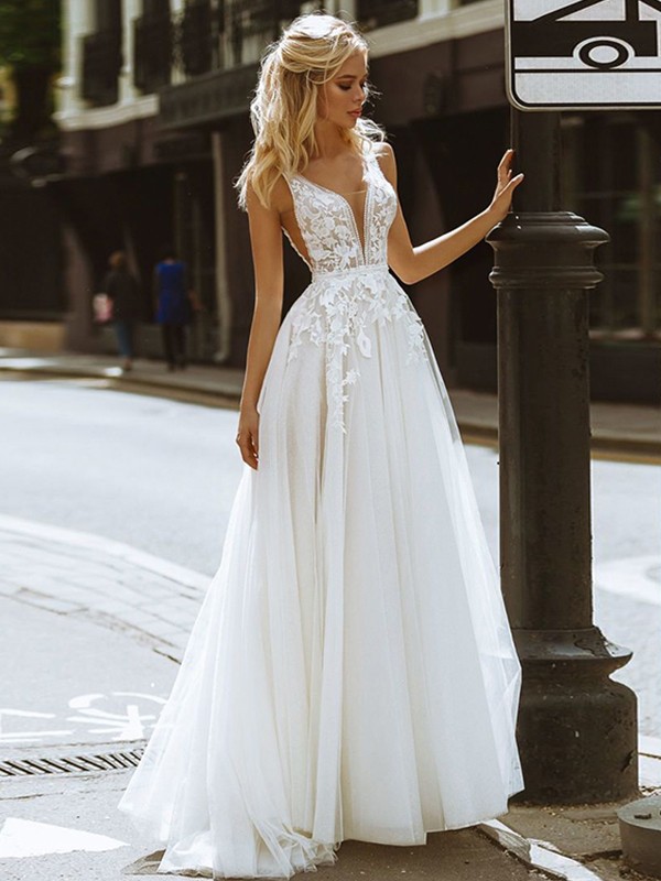 A-Line/Princess Tulle Lace V-neck Sleeveless Sweep/Brush Train Wedding Dresses 1076