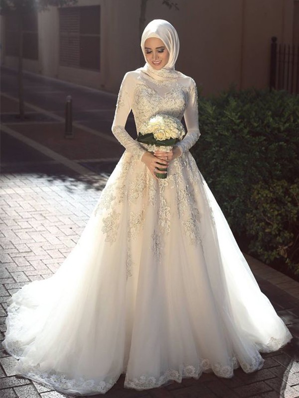 Ball Gown Jewel Long Sleeves Sweep/Brush Train Applique Tulle Wedding Dresses 1184